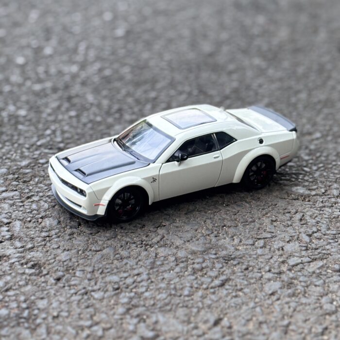 Diecast model 001