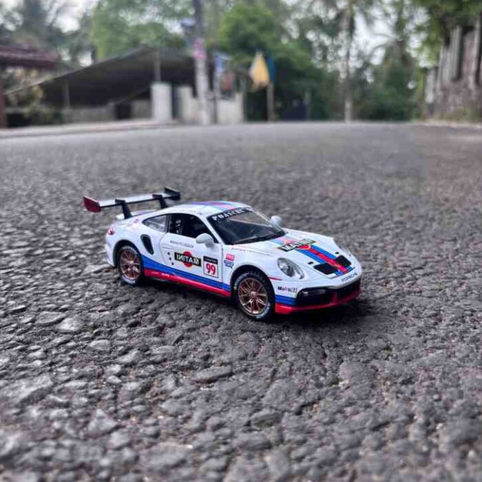 Diecast model 008