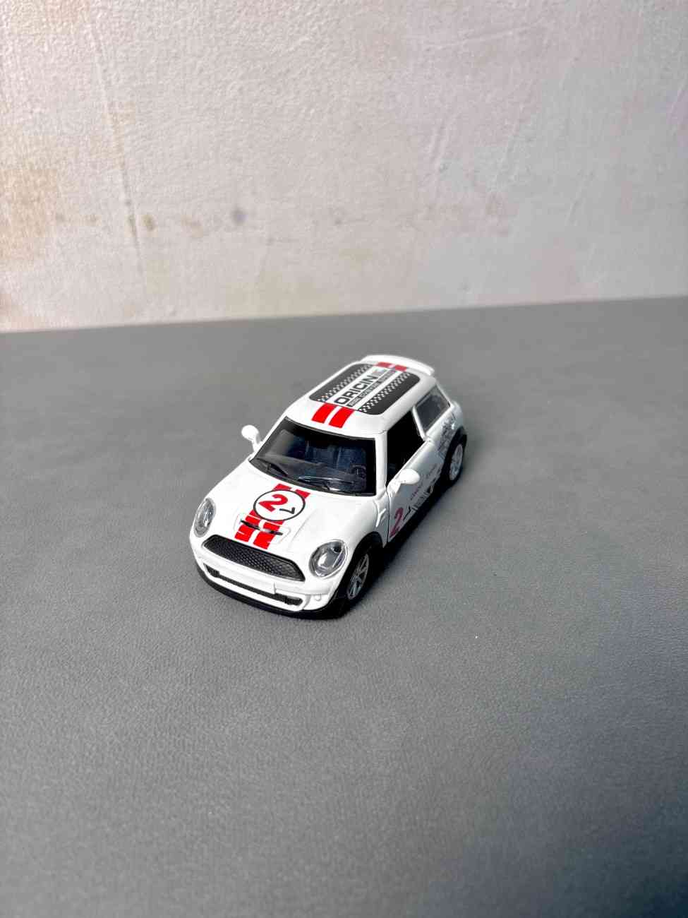 Diecast model 011 - Image 3