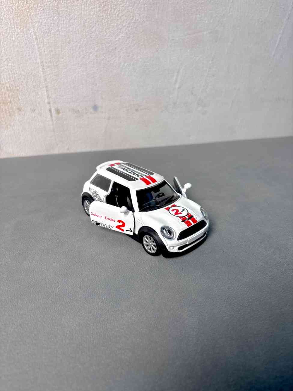 Diecast model 011 - Image 2